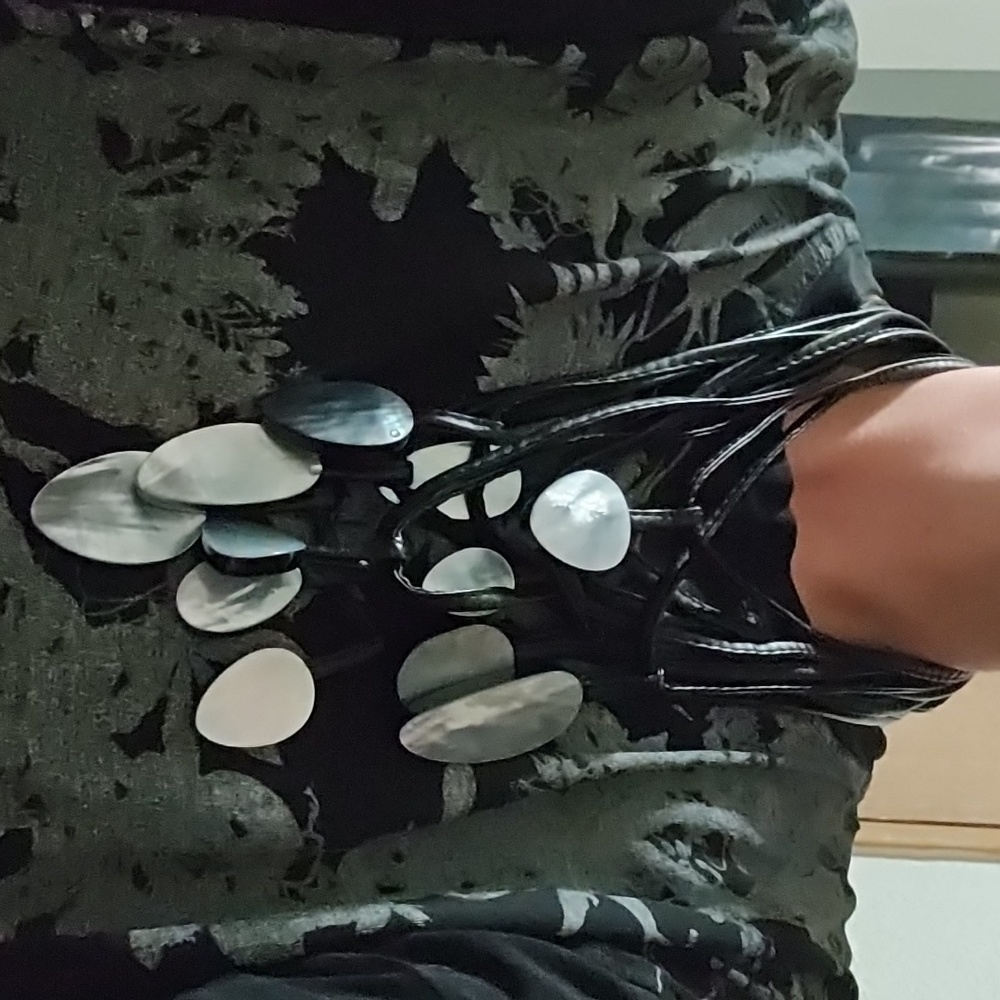 Viktoria Hayman mother of Pearl fall necklace